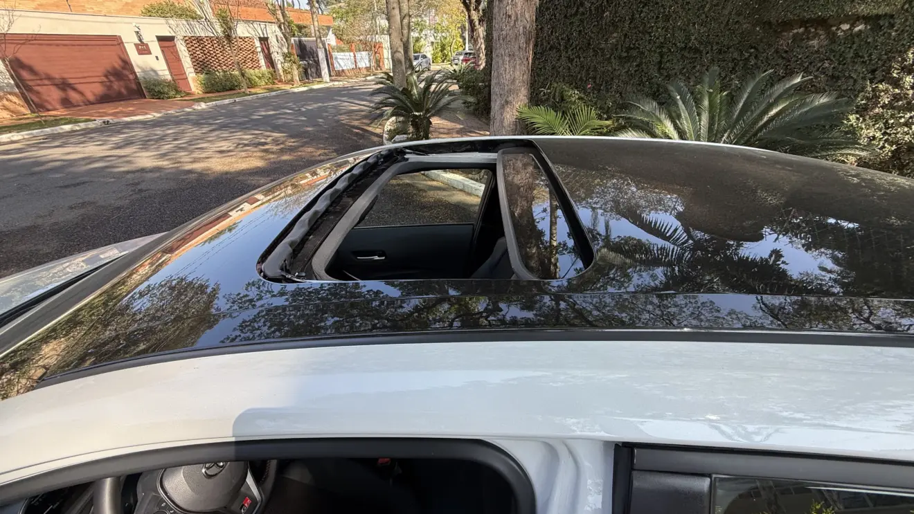 Teto solar do Toyota Corolla GR-Sport