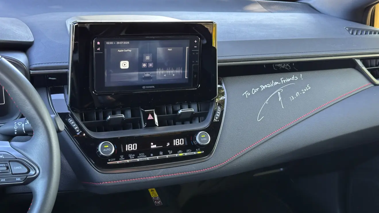 central multimídia toyota gr corolla