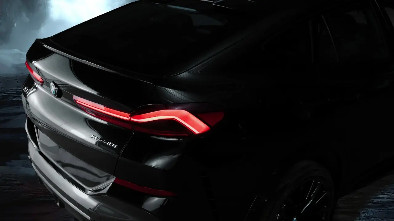 BMW X6 Dark Edition parte traseira