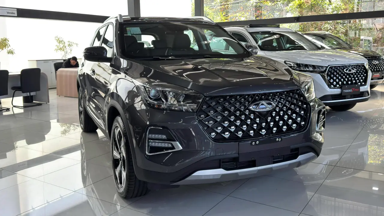 Caoa Chery Tiggo 5x Sport 2026 estático na cor cinza