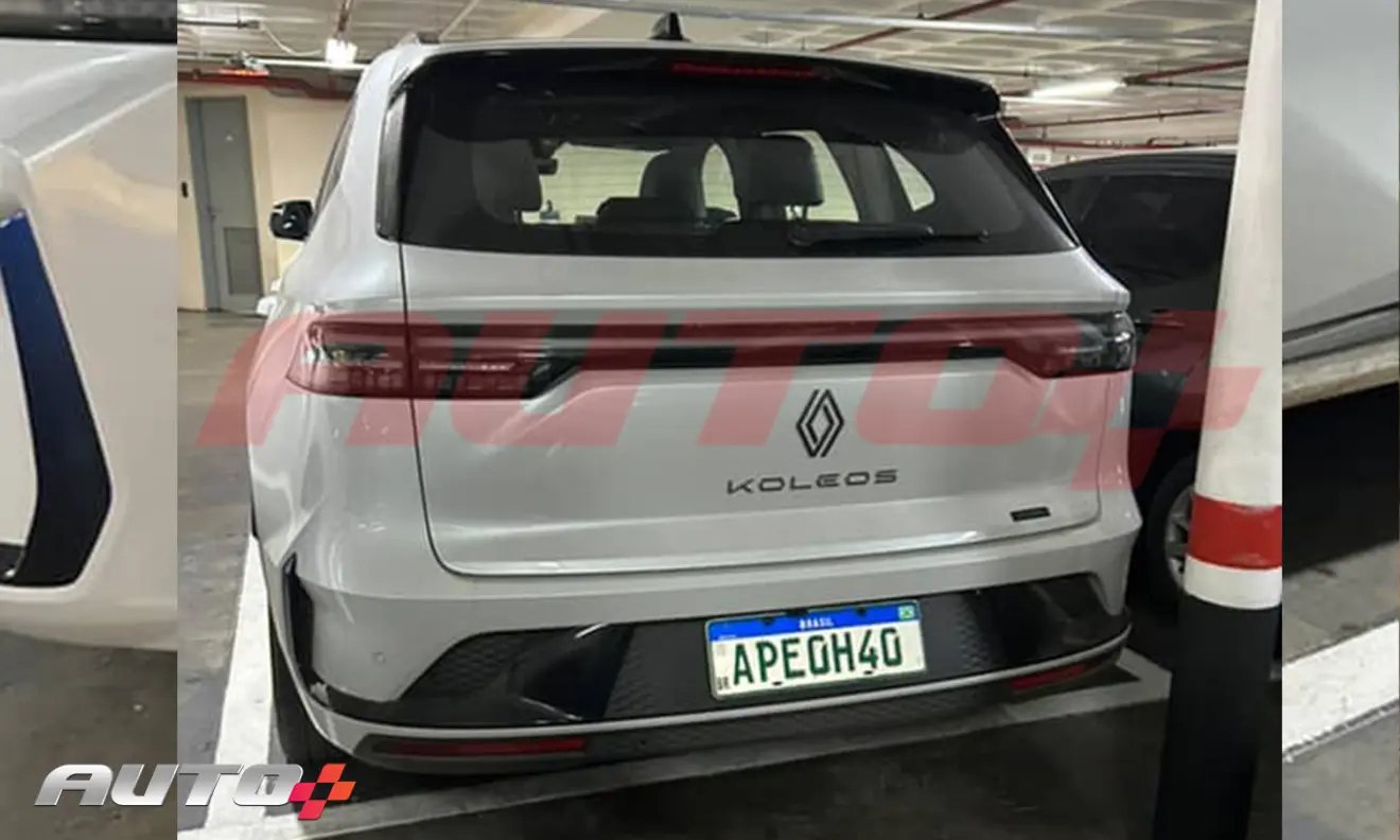 Renault Koleos Esprit Alpine branco de frente
