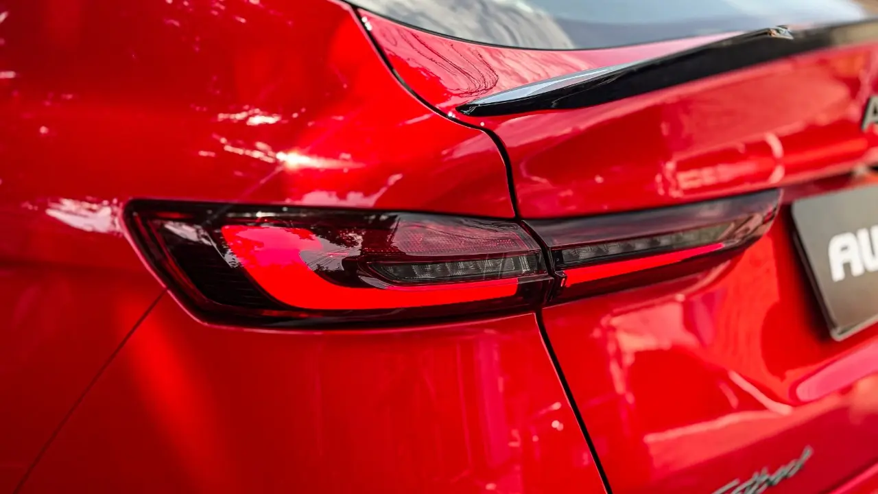 Lanternas traseiras em LED do Fiat Fastback Abarth