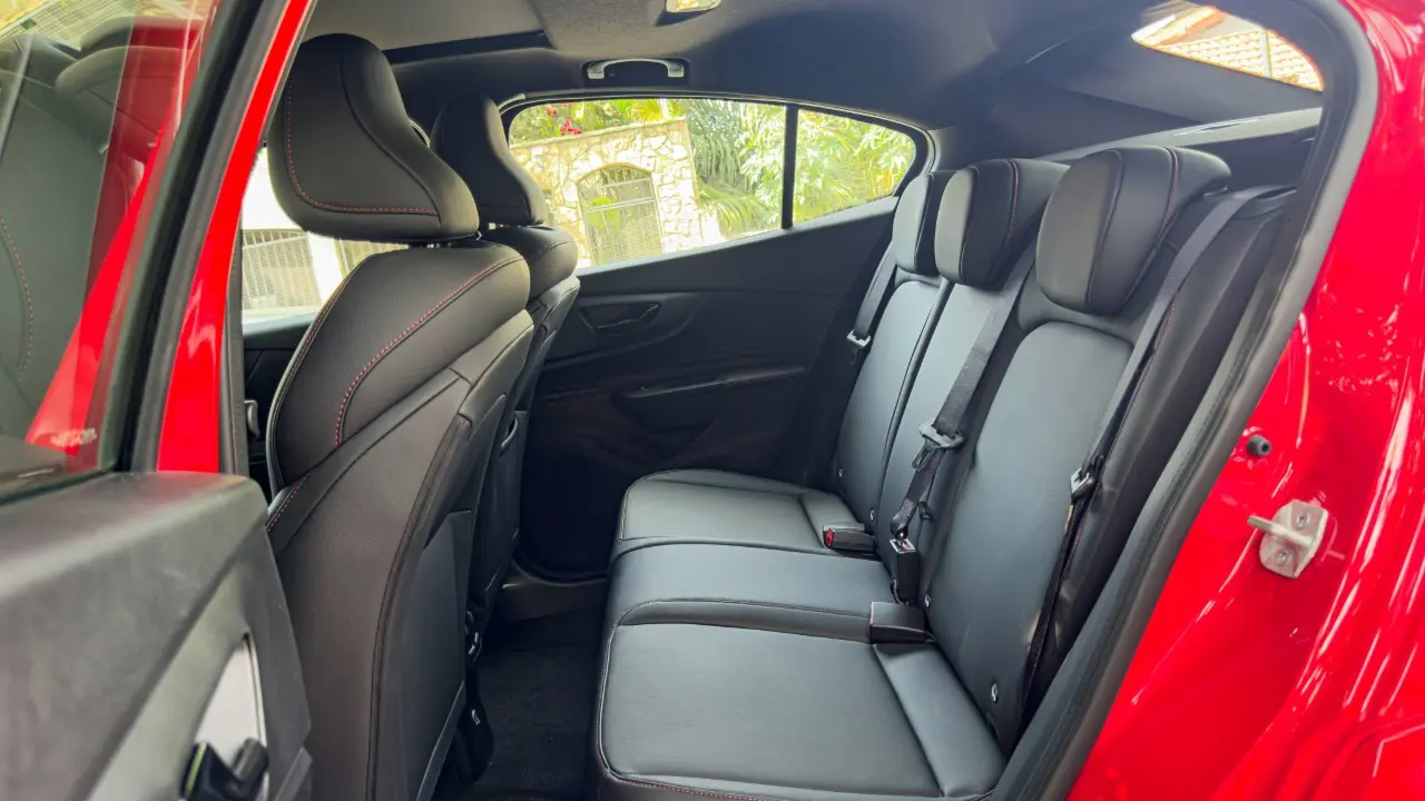 Bancos traseiros do Fiat Fastback Abarth