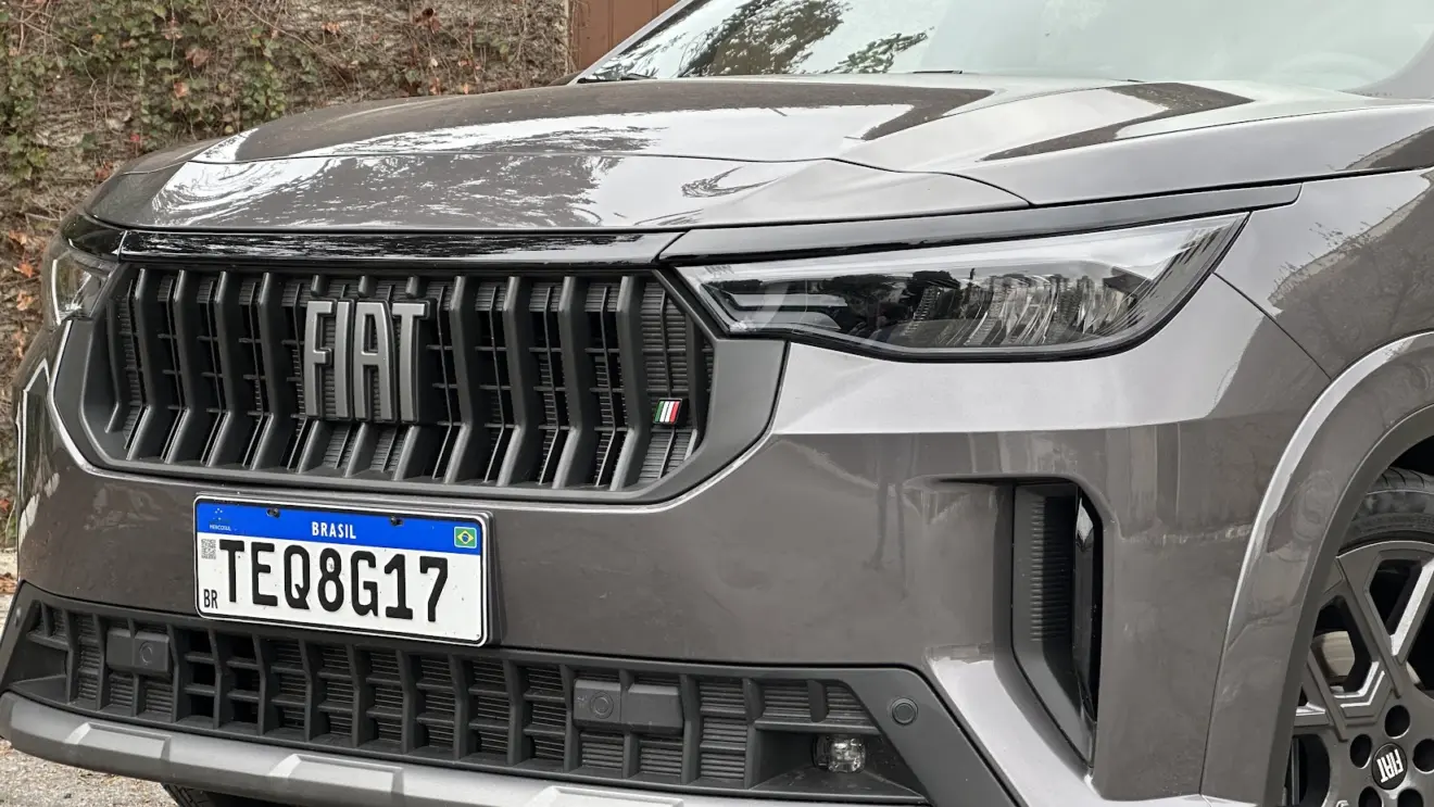 Nova grade do Fiat Fastback 2026