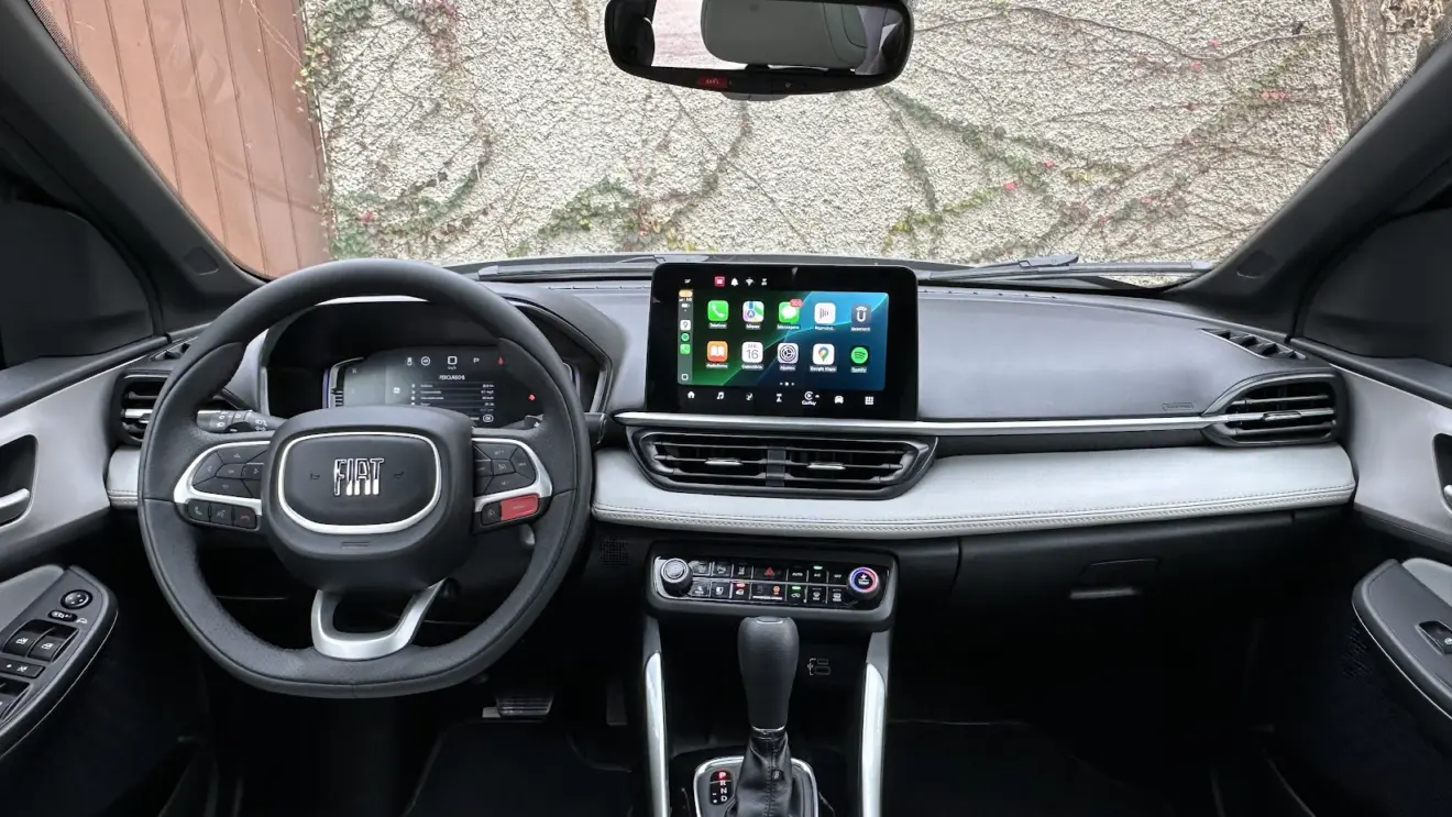 Painel do Fiat Fastback Impetus Hybrid 2026