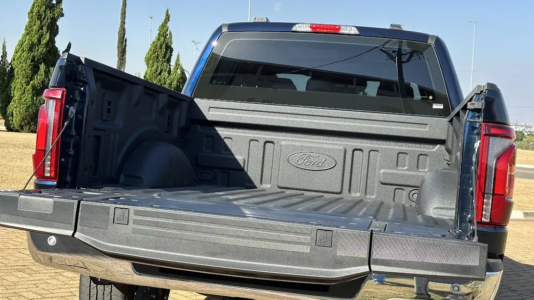 Caçamba da Ford F-150 Lariat Chrome