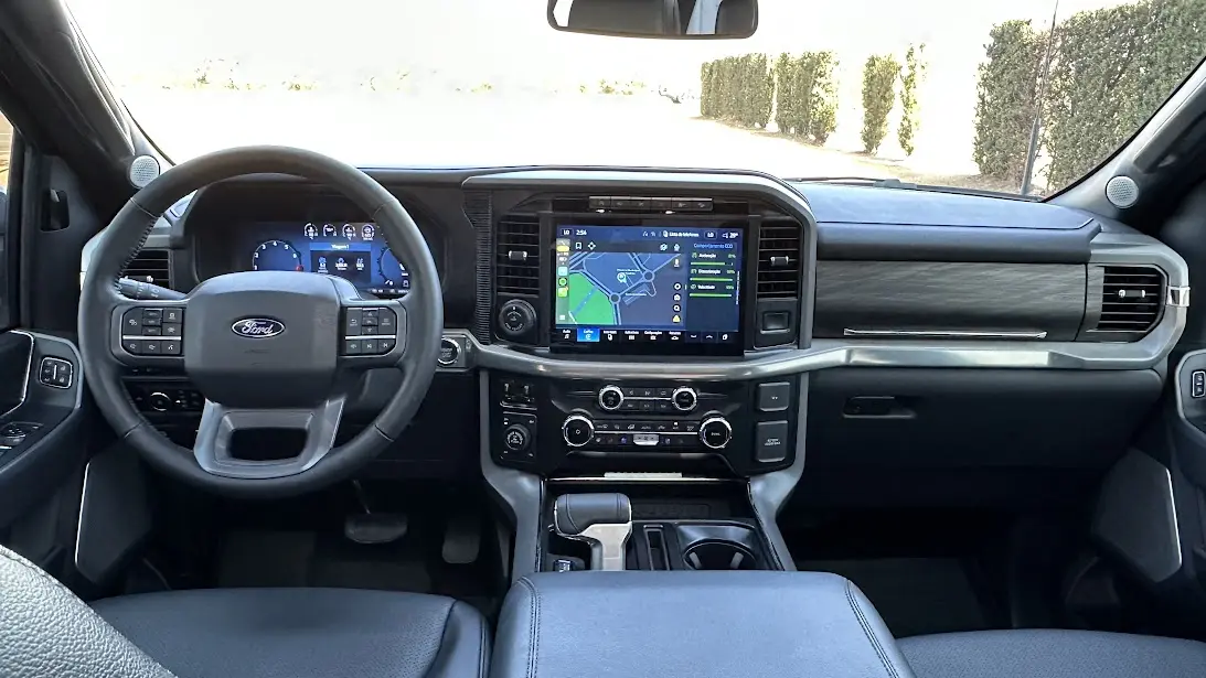 Painel da Ford F-150 Lariat Chrome