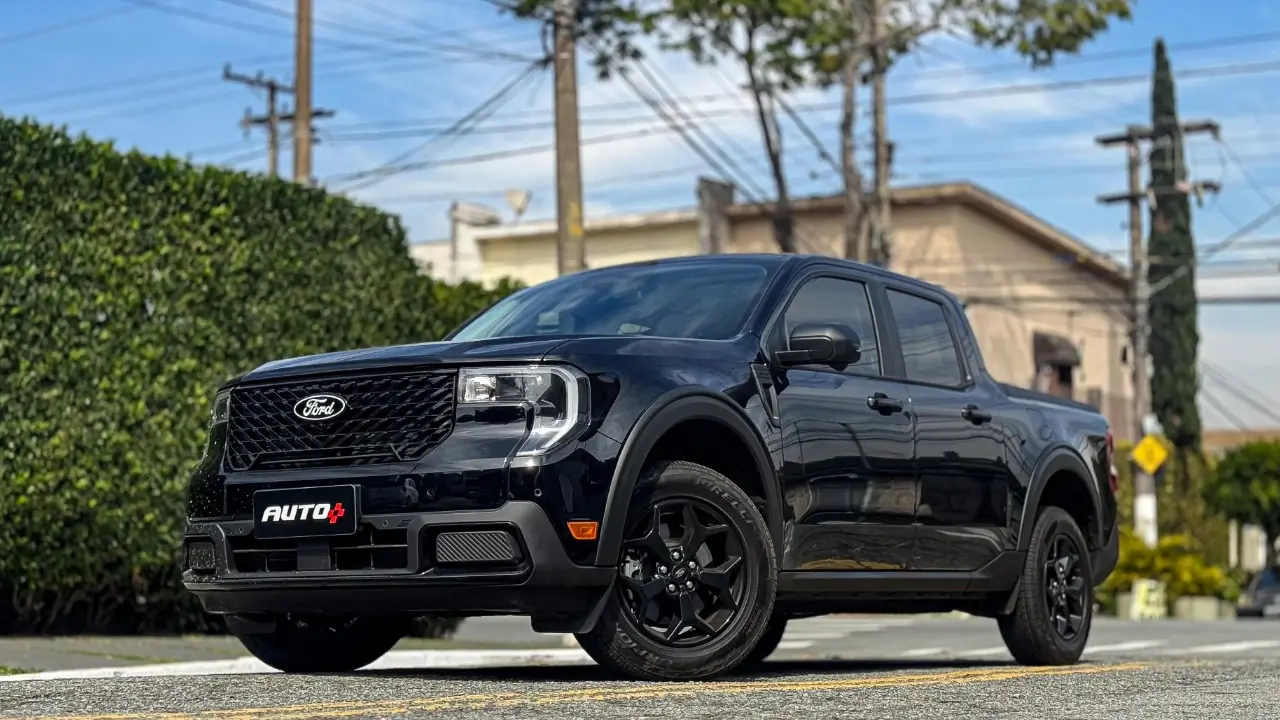 Ford Maverick Lariant Black estática na cor preta