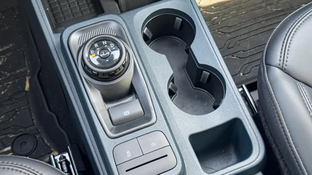 Console central da Ford Maverick Lariant Black