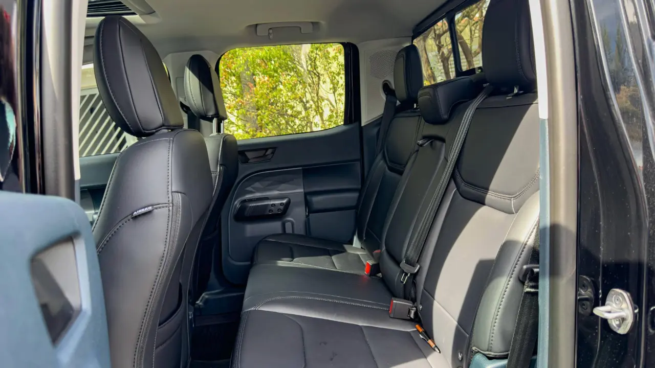 Bancos traseiros da Parte transeira do console da Ford Maverick Lariant Black