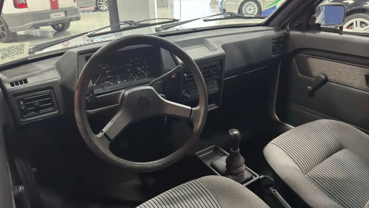 Interior do Volkswagen BY cinza na Garagem Volkswagen