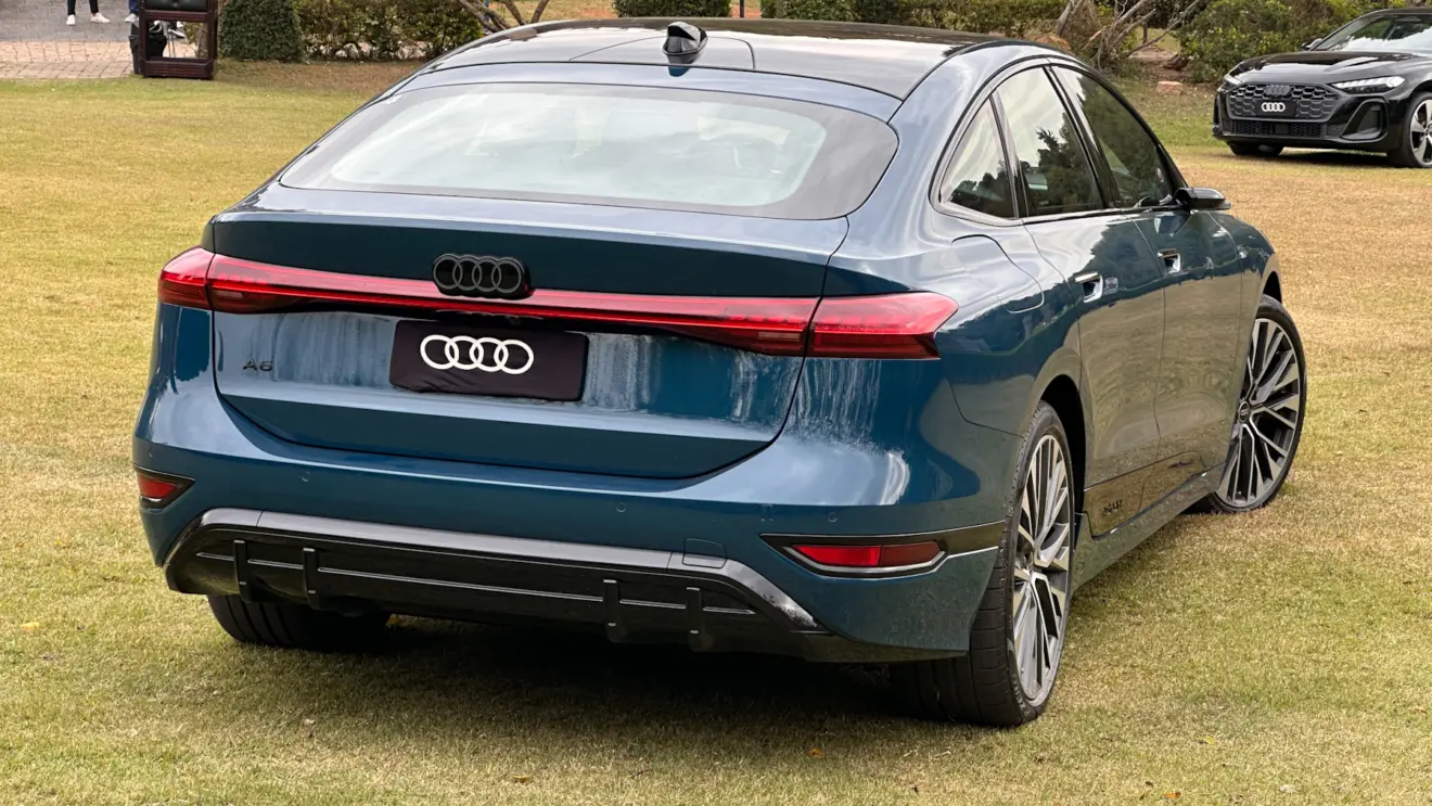 Audi A6 e-tron [Auto+ / João Brigato]