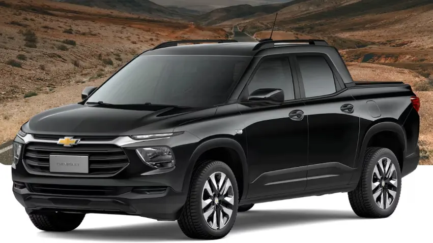 Chevrolet Montana LT turbo preta vista de frente