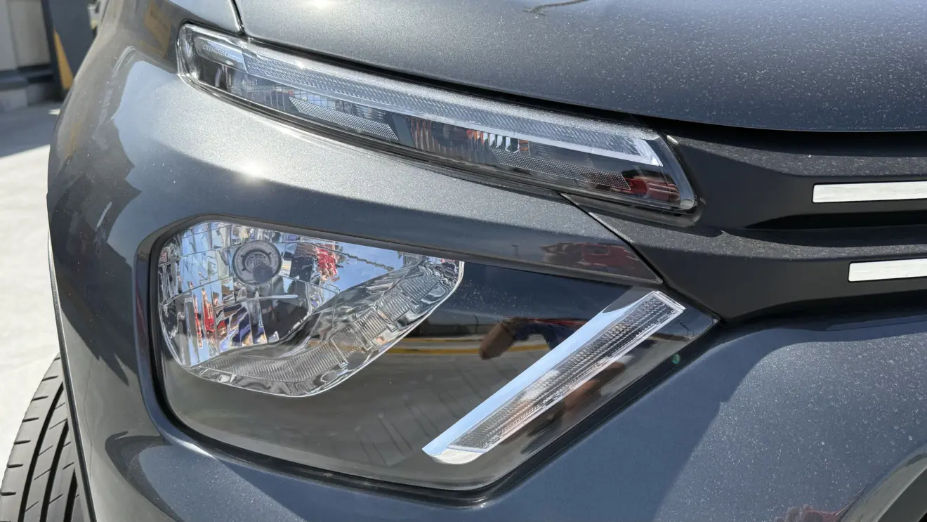 farol e DRL do Citroën Basalt Feel CVT