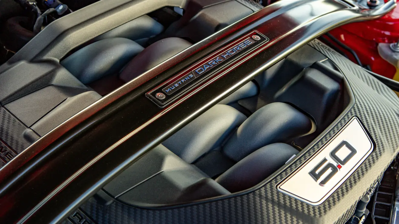 motor do Ford Mustang Dark Horse