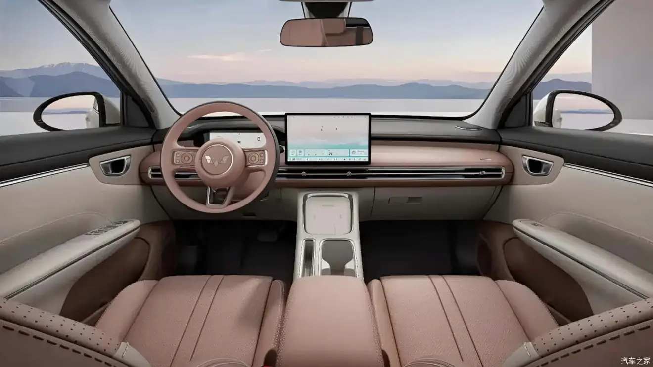 Interior com telas ligadas do GM Wuling Bingo S