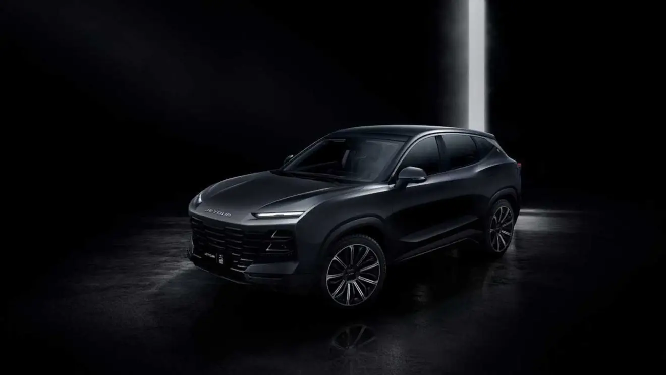 Jeatour Dasheng preto estático em fundo preto