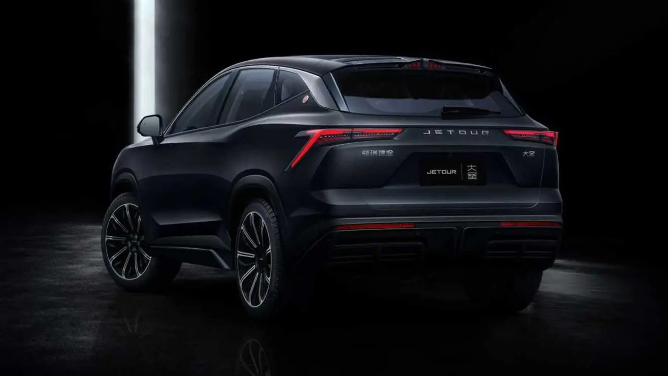 Jeatour Dasheng preto estático em fundo preto