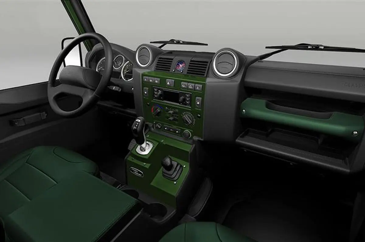 Land Rover Defender Churchill Edition V8 com 400 cv