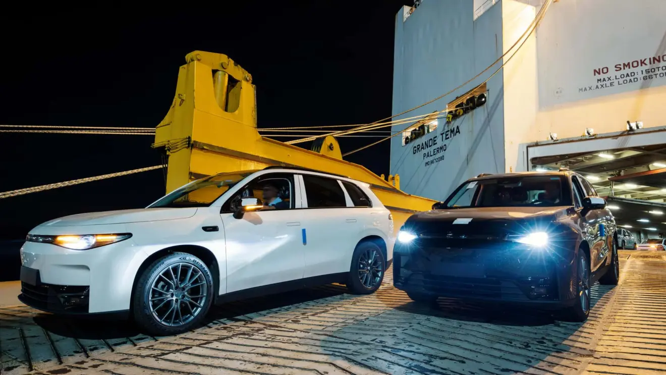 Leapmotor inicia a importação dos SUVs C10 e B10 para o Brasil