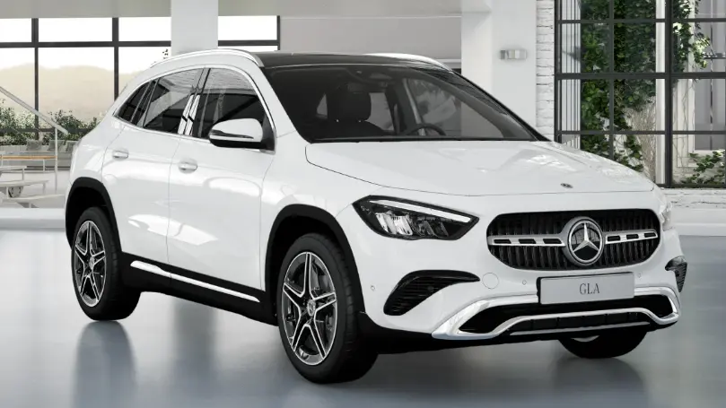 Mercedes-Benz GLA 200 progressive branco visto de frente e com DRL's acesos