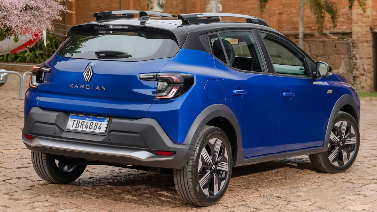 Renault Kardian 2026 azul visto de trás