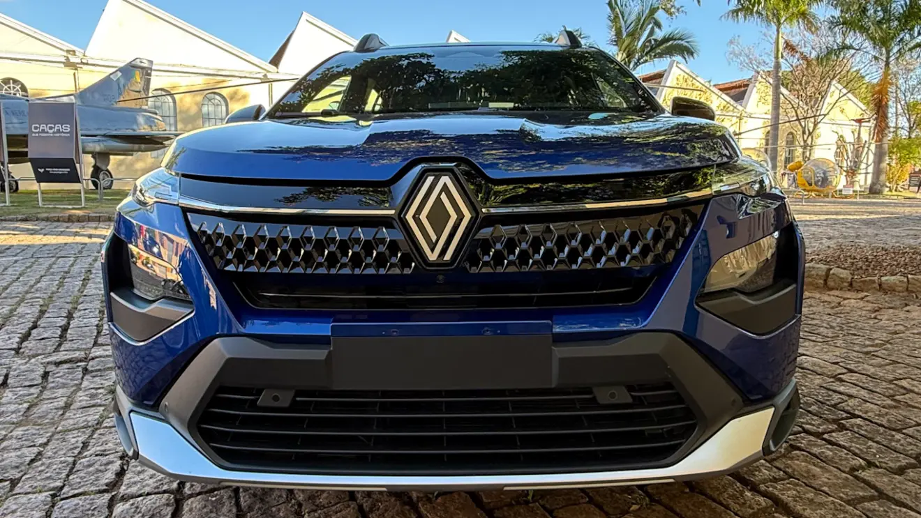 dianteira do Renault Kardian Iconic 2026 azul