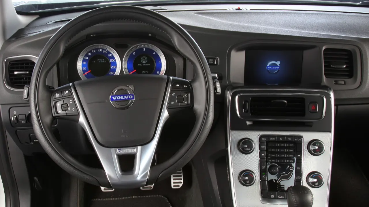Interior do Volvo V60 2013