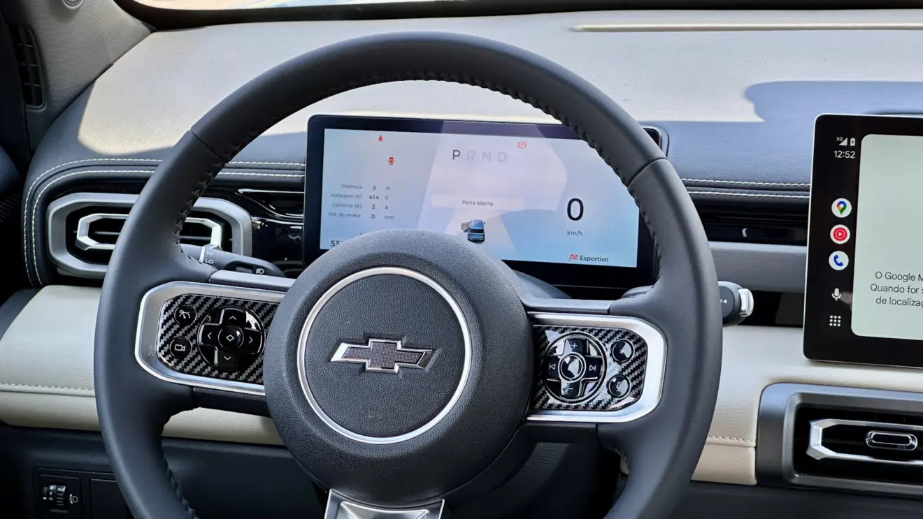 Volante do Chevrolet Spark EUV mostra detalhes imitando fibra de carbono