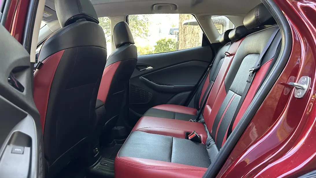 Bancos traseiros do Chevrolet Tracker RS 2026