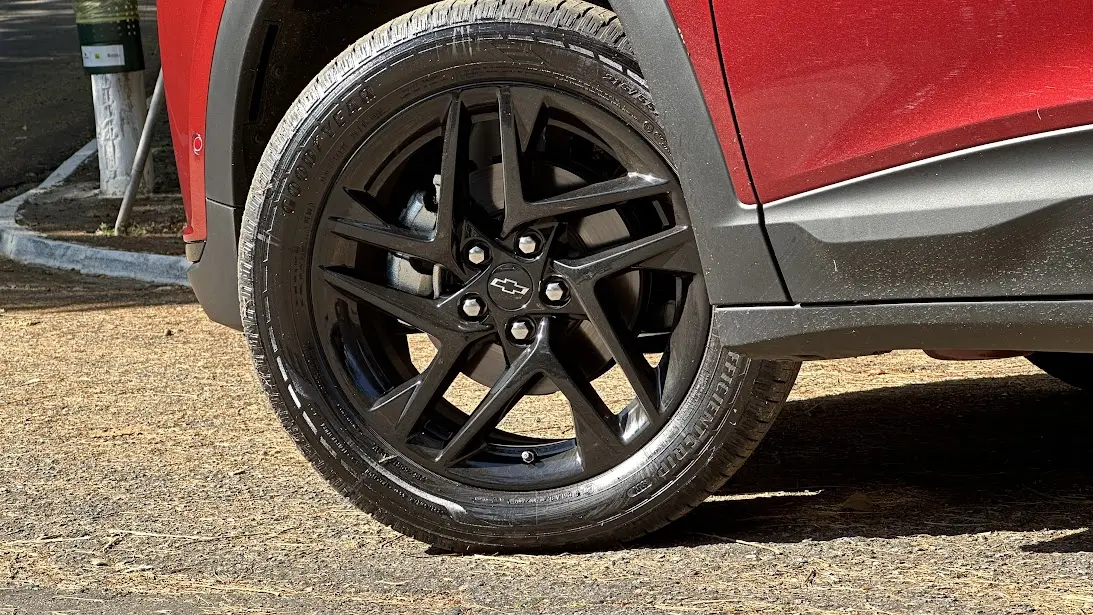 Rodas de 17 polegadas do Chevrolet Tracker RS 2026
