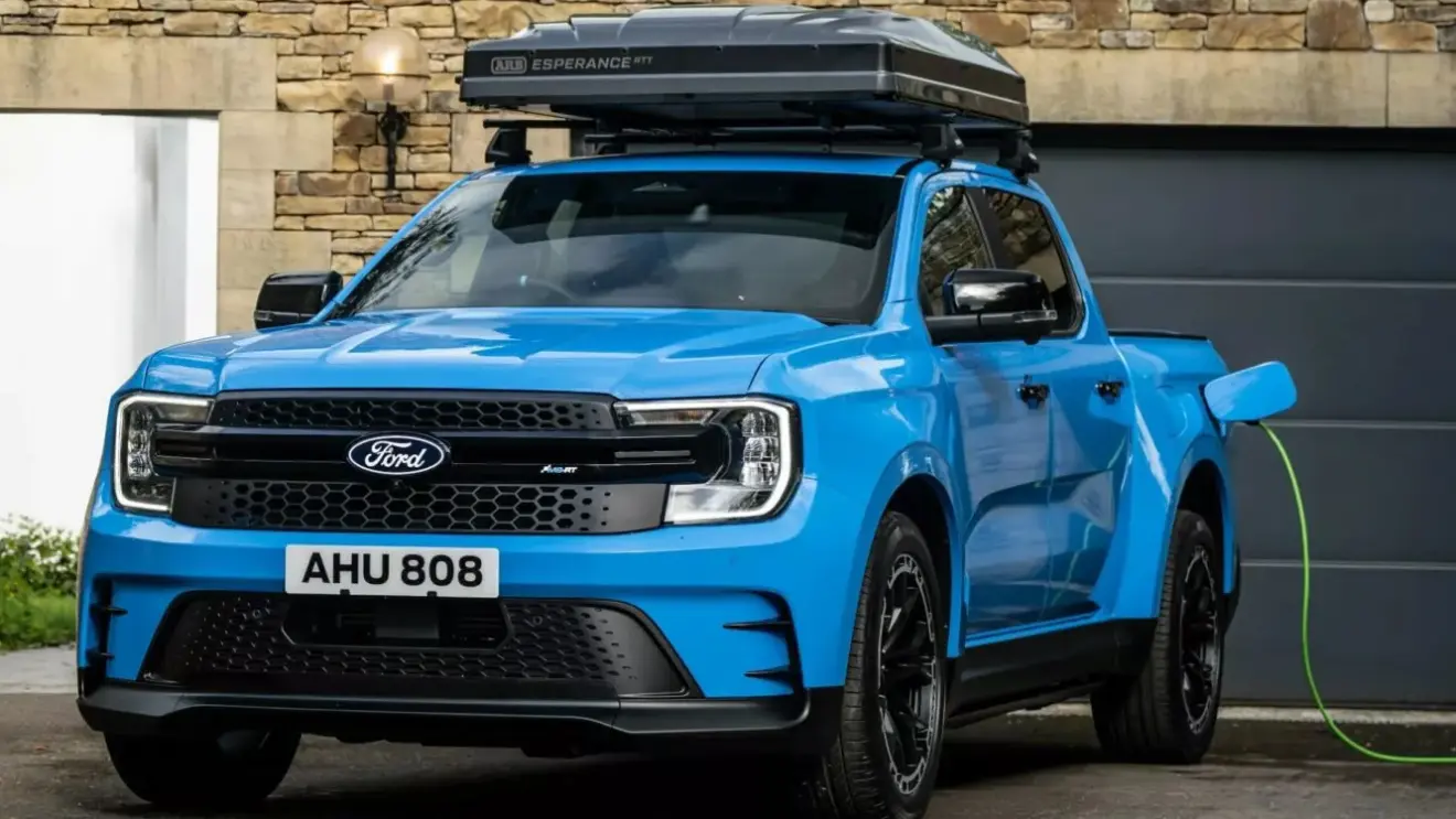 Ford Ranger MS RT azul vista de frente carregando