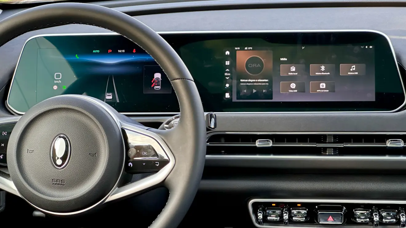 painel de instrumentos e central multimídia GWM Ora 03 bev58