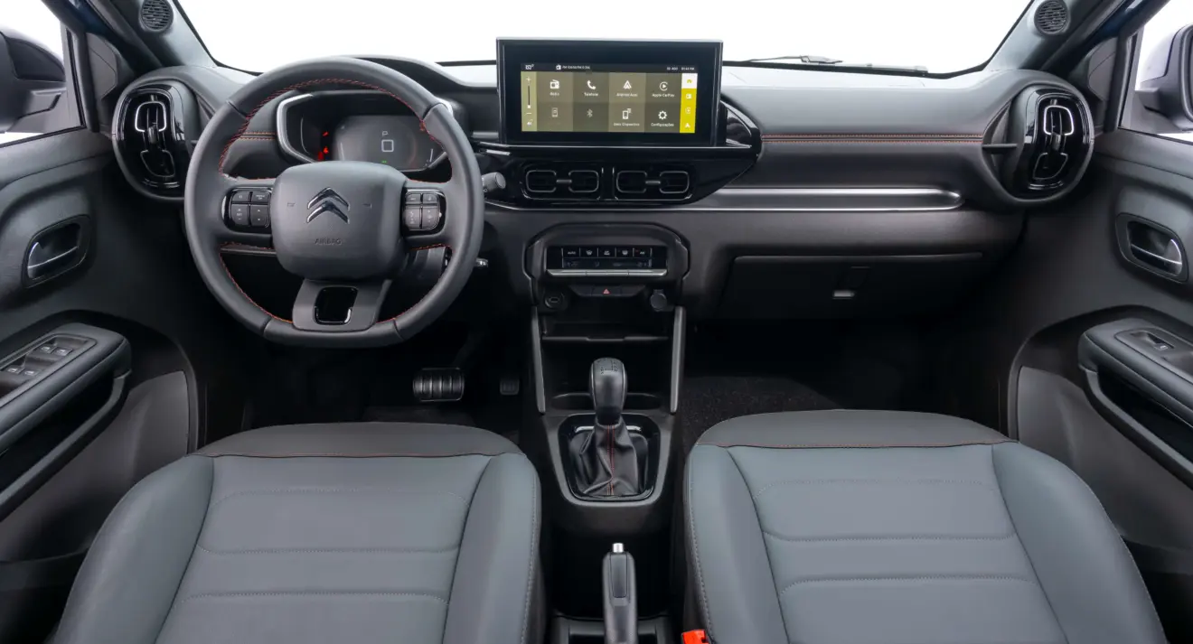 Painel com novo multimídia do Citroën Aircross 2026