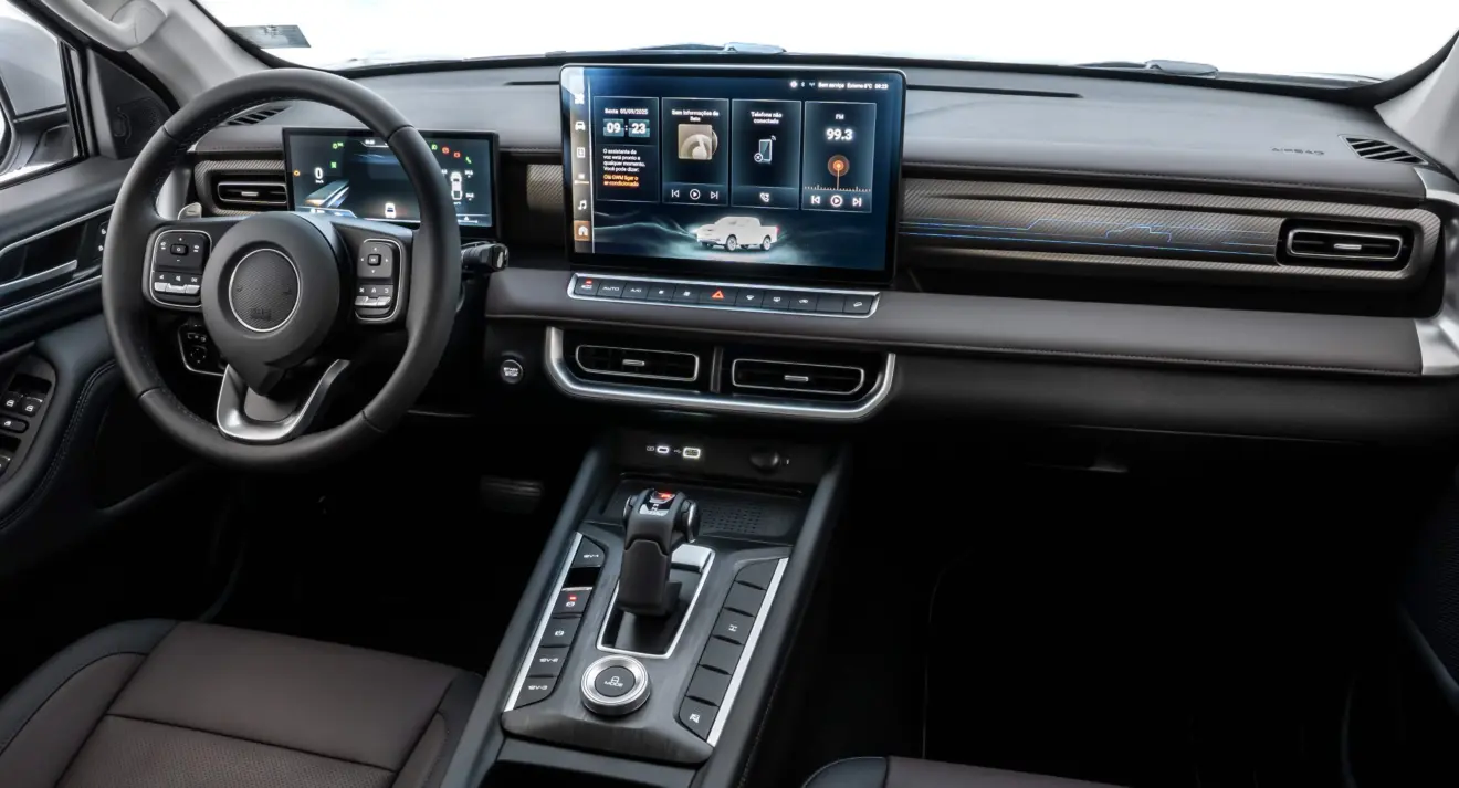 Interior da GWM Poer P30