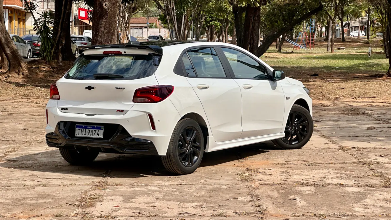 Chevrolet Onix RS [Auto+ / João Brigato]