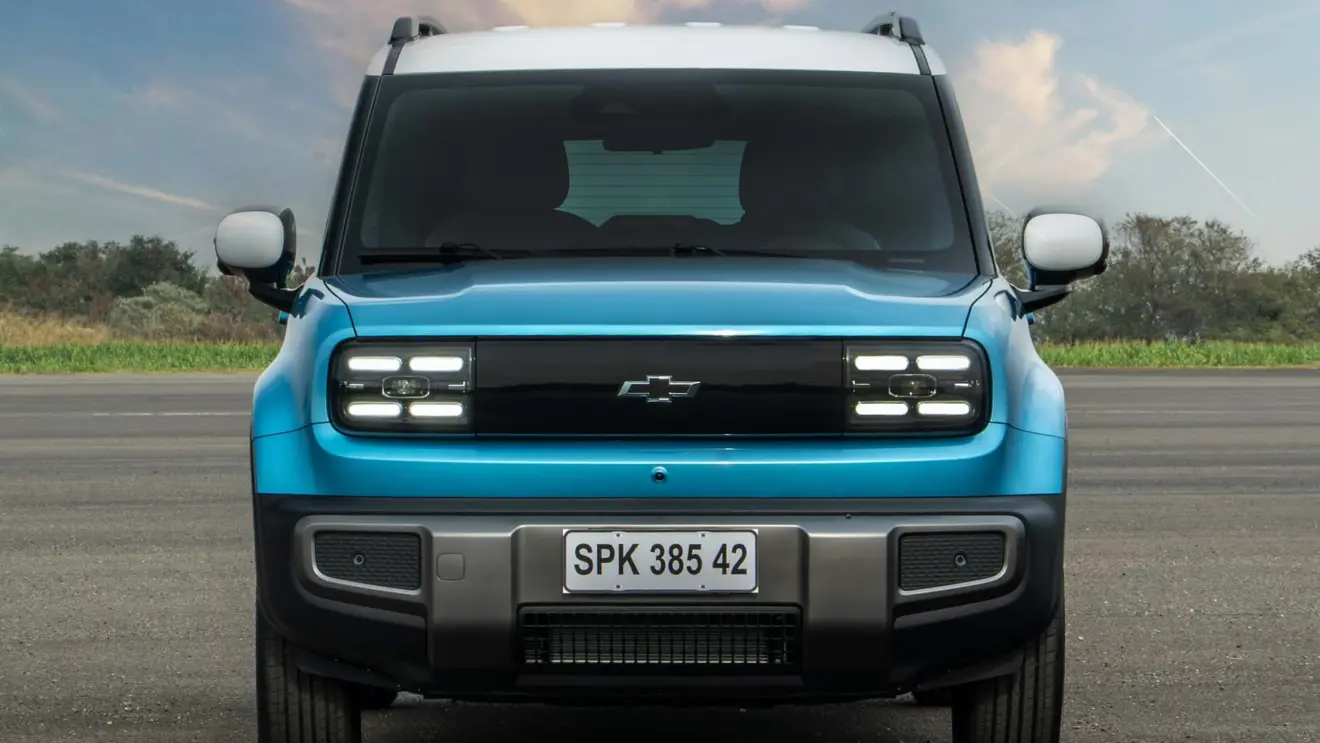 Chevrolet Spark EUV azul estático novo carro