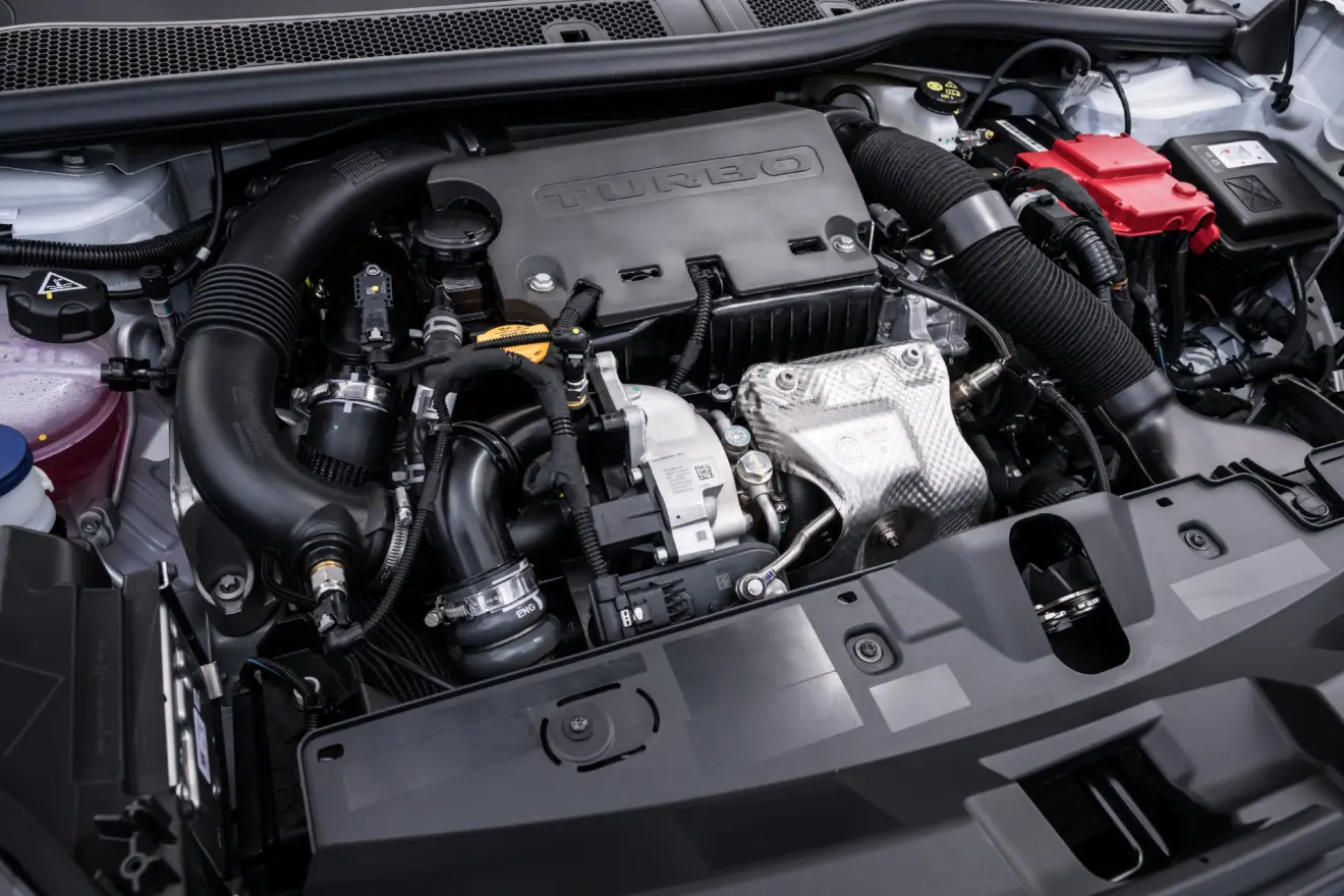 motor semi-híbrido do Peugeot 2008 GT T200 Hybrid 2026