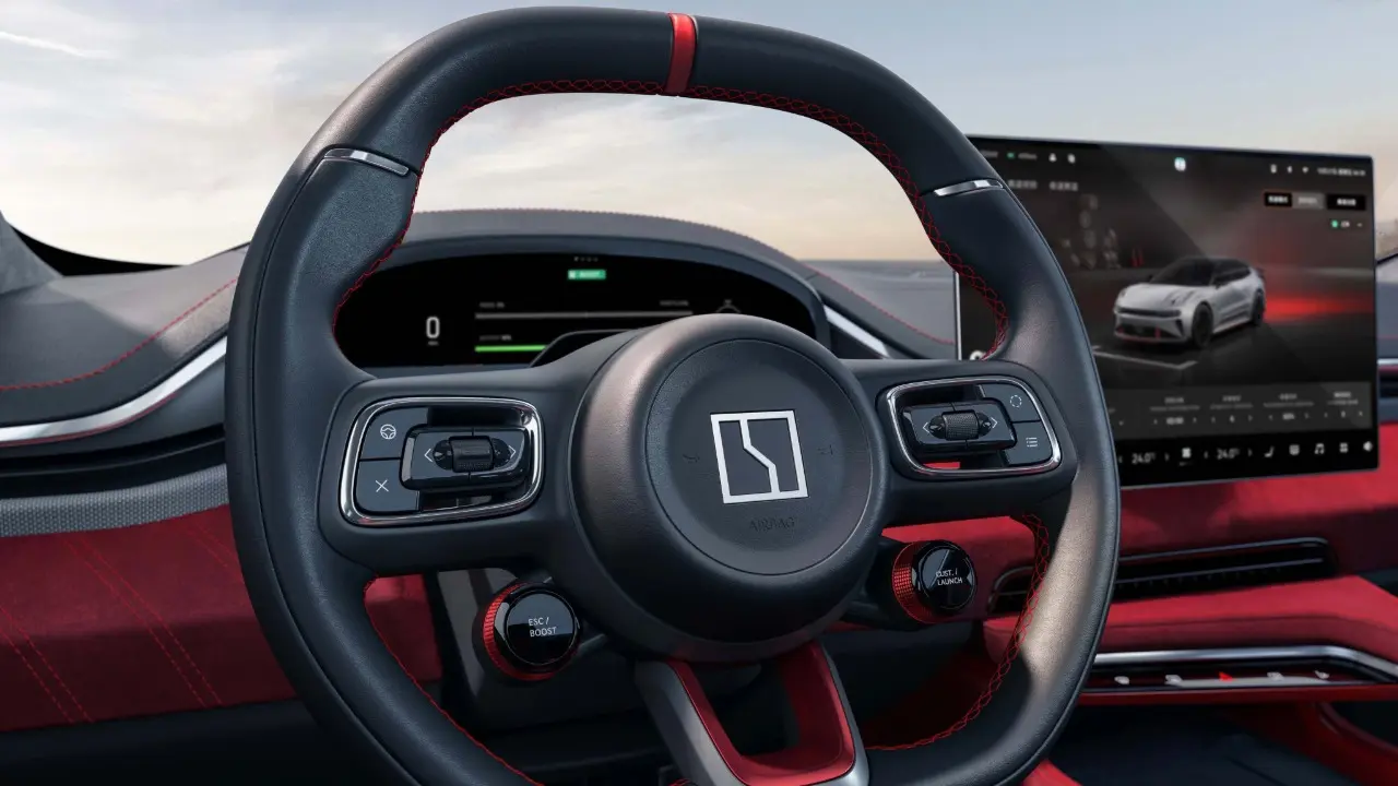 Interior do Zeekr 001 FR